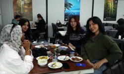 Sakarya'da 'Kampüs Mutfak' gençlerin vazgeçilmezi