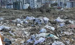 Uyarıya rağmen çöpleri toplamayan belediyeye 'Çevre' cezası!