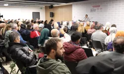 Ahmet Özhan'dan Kocaeli Kitap Fuarı'nda anlamlı söyleşi