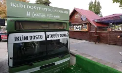 Atıklardan otobüs durağına ödül