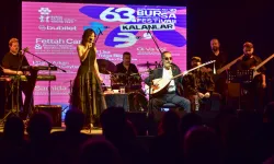 Bursa Festivali'nde Soner Olgun konseri