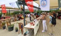 Efes Tarlası Yaşam Köyü'nde Üretici Pazarı açıldı