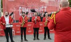 İzmir'de Cumhuriyet coşkusu başladı