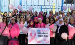 Kocaeli'de meme kanserine 'pembe kurdele' ile dikkat çektiler