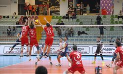 Osmangazili Voleybolcular Filede Fırtına Estirdi
