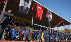 Yenişehir Stadyumunda Cumhuriyet coşkusu