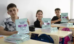 5 bin öğrenciye ücretsiz test kitabı