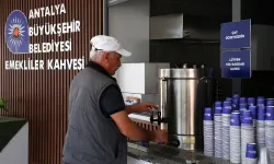 Antalya Büyükşehir'in Emekli Kahveleri'ne büyük ilgi