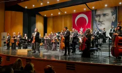 Bursa'da Atatürk'e senfonik anma