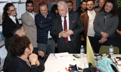 Bursa'da Başkan Şadi Özdemir'den üniversitelilere vize morali