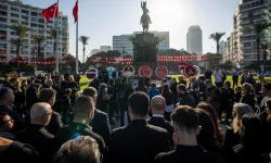 CHP İzmir Ata'sını andı