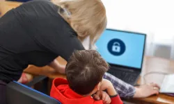 Çocukları dijital tehditlere karşı koruyacak yeni adımlar yolda