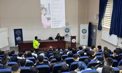 Üniversitelilere ve Vatandaşlara Trafik Güvenliği Eğitimi