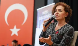 Gazeteci Özlem Gürses'ten Bakırköy'de 'umutlu' konuşma