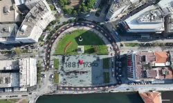 İzmir Ata'sına 350 metrelik posterle yürüdü