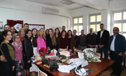 İzmir Çiğli'de Öğretmenler Günü fidanlarla kutlandı