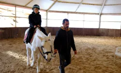 Kocaeli'de ara tatili at üstünde geçirdiler