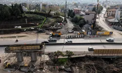 Kocaeli'de dev projede köprünün ilk ayağı göründü