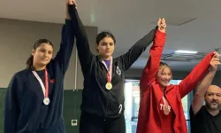 Konya Karataylı haltercilerden şampiyonada madalyalı kutlama