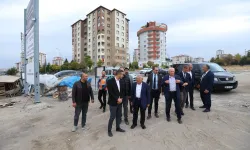 Memduh Büyükkılıç'tan Gökkent'teki okul inşaatına sıkı takip