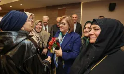 Umreden dönen ikinci kafile başkan Fatma Şahin ile buluştu