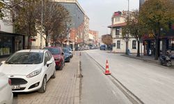 İnegöl'ün en işlek caddesi trafiğe kapatıldı