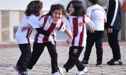Okyanus koleji'nden 157 öğrenciye İnegölspor forması