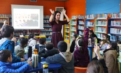 Antalya'da çocuklar kitaplarla buluşuyor