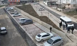 Bursa İnegöl'de otoparkla birlikte 24 fidan toprağa kavuştu