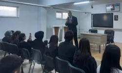 Cizre'de 'Başarıda Arkadaş Seçimi' konferansı