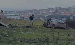 İnegöl’de Korkutan Kaza 2 Otomobil Çarpıştı