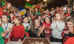 Yuvamız İzmirli çocuklara yeni yıl sürprizi