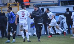 Güldüren bu başarı inanmış bir oyuncu grubunun eseridir