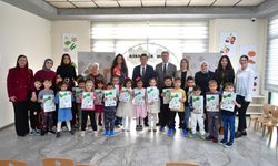 Çocukların Karnelerini Başkan Erkan Aydın Verdi