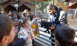 Antalya'da miniklere doğa ve hayvan sevgisi