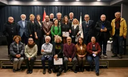 Bornova'da Haluk Işık'tan 'Zübeyde'nin Oğlu Mustafa' anlatısı