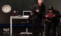 Bursa Yıldırım'da tiyatro gösterisiyle sanatseverler buluştu