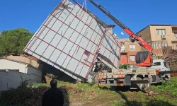 İzmir Büyükşehir'den sağanak ve fırtına mesaisi