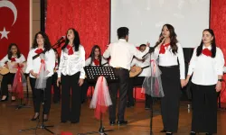 İzmir Çiğli'de türkü rüzgarı!