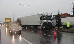 Bursa Ankara yolunda 2 Tır çarpıştı