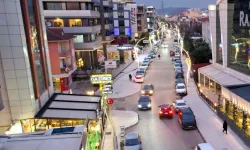 Kocaeli'de Şehit Ergün Köncü Caddesi ışıl ışıl