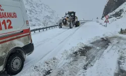 Malatya'da karla mücadele çalışmaları aralıksız devam ediyor