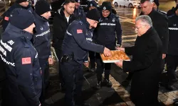 Memduh Büyükkılıç'tan yılbaşında gece mesaisi