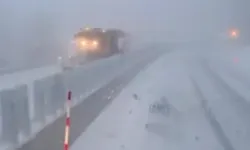 Sürücüler dikkat! D-100 Bolu Dağı Geçidi'nde kar ve buzlanma