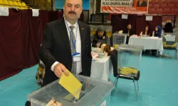 Ümraniye Esnaf Odası'nda Mehmet Özdil güven tazeledi