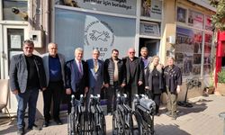 İnegöllü Muhtarlardan İZED’e 4 Tekerlekli Sandalye