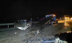 İnegöl yolunda feci kaza kafa kafaya çarpıştılar