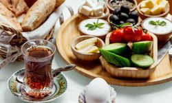 Ramazan’da Sık Görülen Halsizlik, Baş Ağrısı, Şişkinlik ve Kabızlığı Önlemek Elinizde