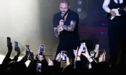 Berkay'dan sahnedeyken duygusal veda