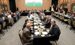 Konya Karatay'da protokol ve muhtarlar iftar sofrasında buluştu